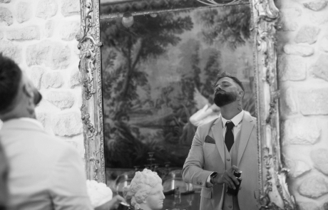 preparatif Photographie de mariage vaucluse en Provence proche Avignon le marie preparatif Photographie de mariage vaucluse en Provence proche Avignon le marie